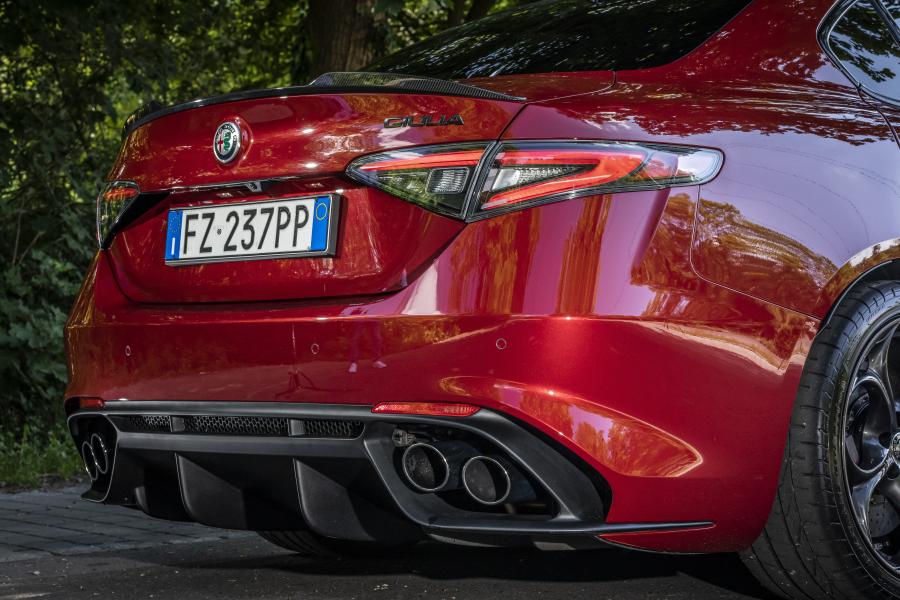 Детали экстерьера Alfa Romeo Giulia Quadrifoglio (952) 2020 года  (WW) (фото 64 из 65)